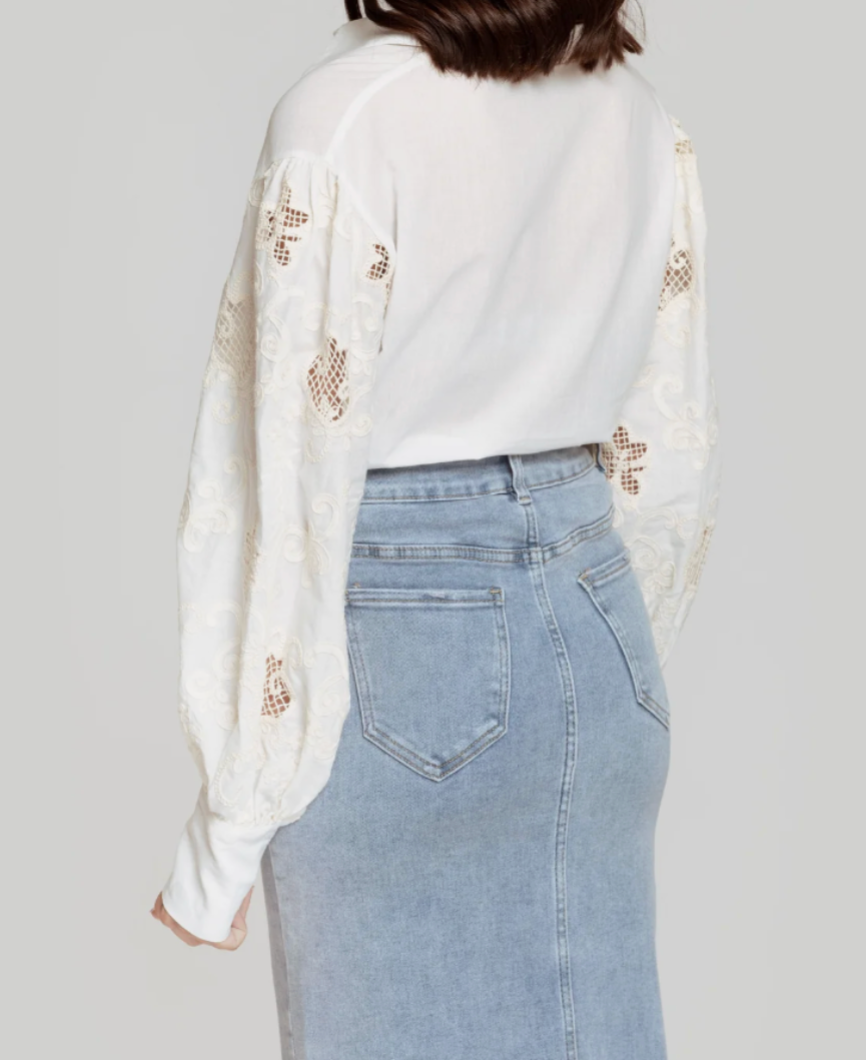 Armorias crochet blouse