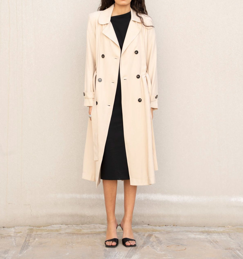 Fluid trench coat