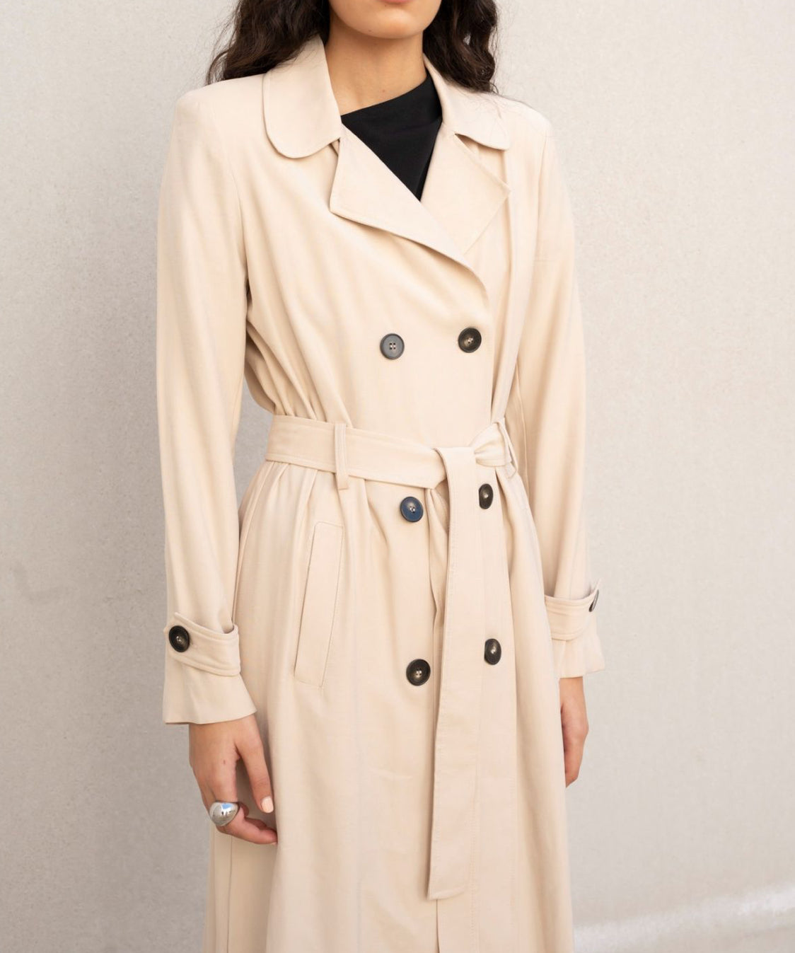 Fluid trench coat