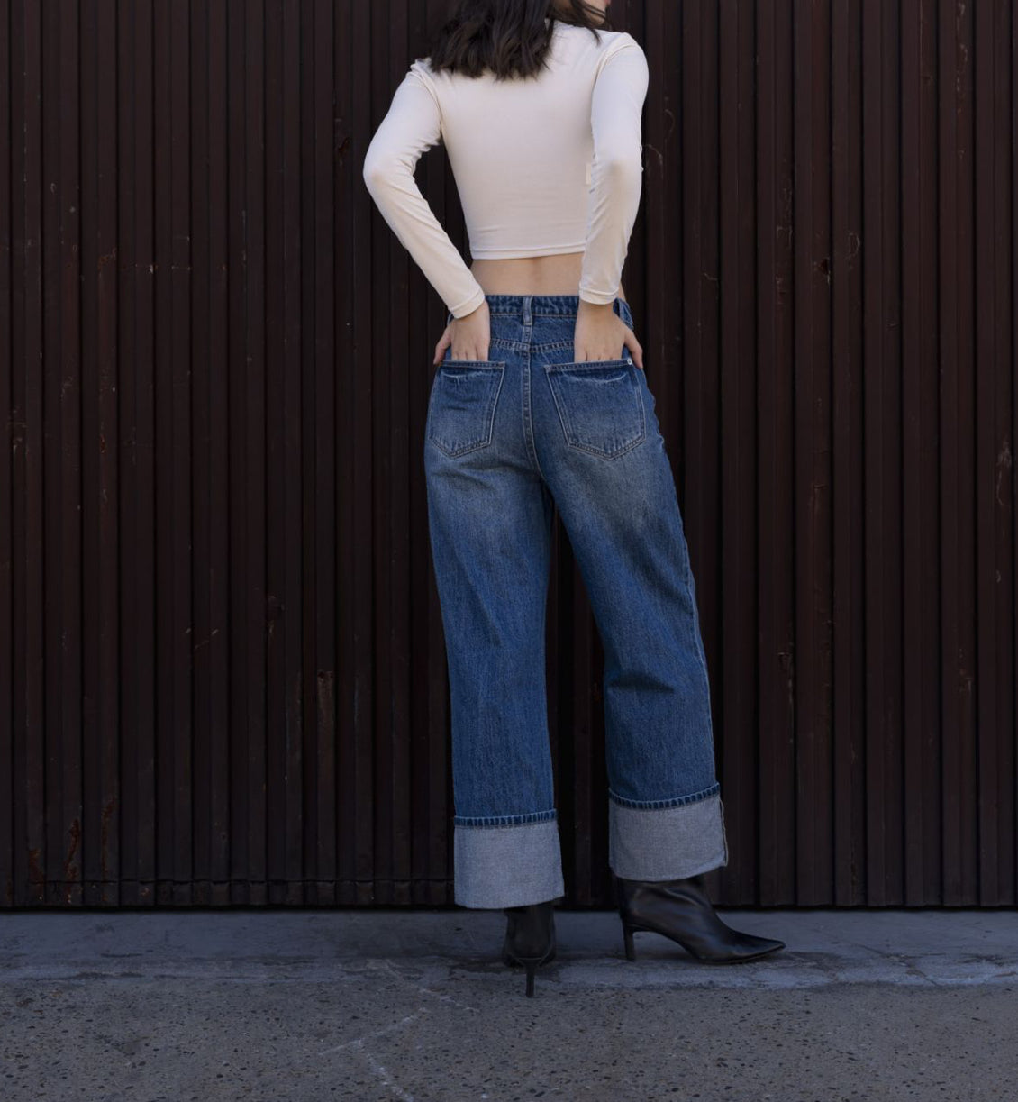 Long sleeve t-shirt with knot