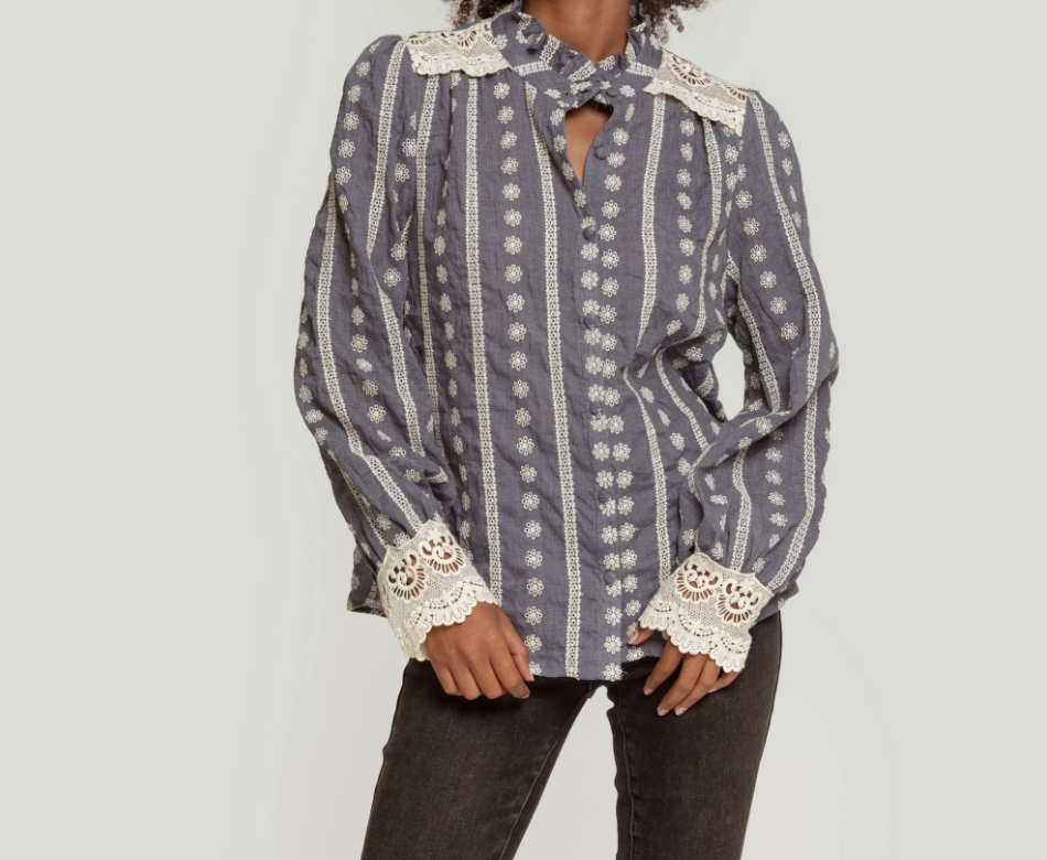 Armonias crochet shirt